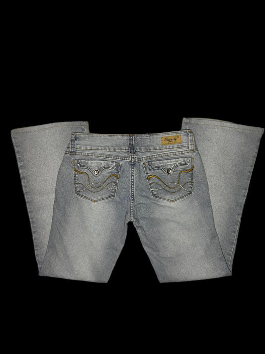 Low-rise jeans