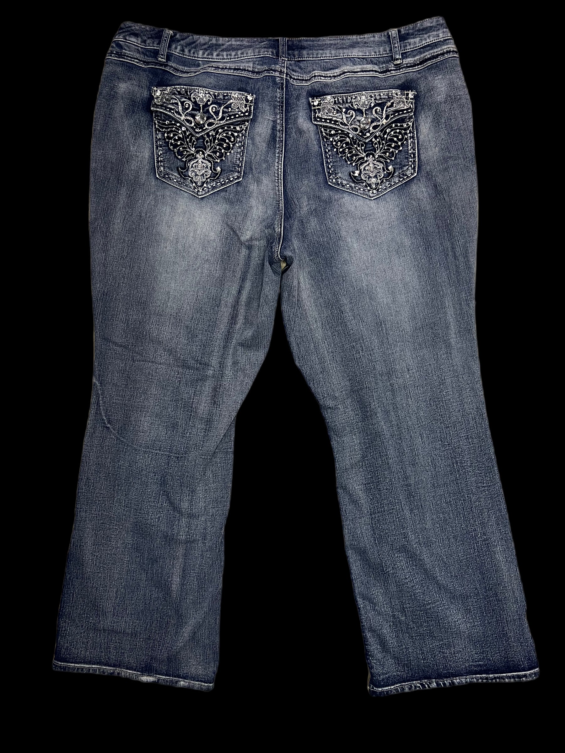 Plus-size embellished jeans – lagirlverse